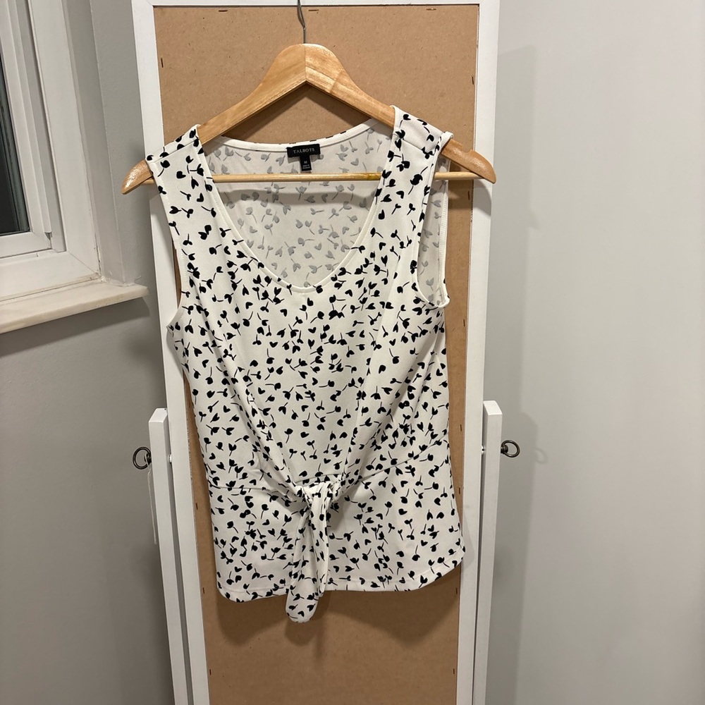 ANN TAYLOR White Tie-Front Sleeveless V-Neck Top with Black Print